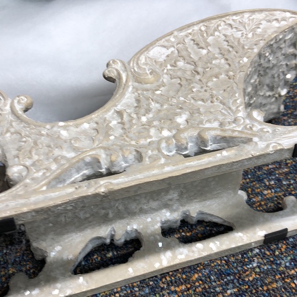 Christmas holiday glitter Santa sleigh 🪩 - Picture 4 of 6